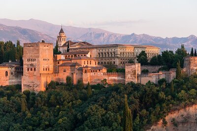 Dawn_Charles_V_Palace_Alhambra_Granada_Andalusia_Spain.jpg